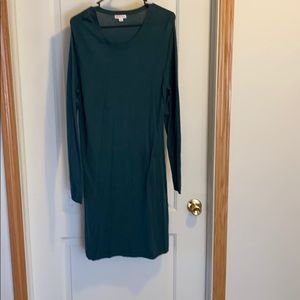 Green long sleeve dress
